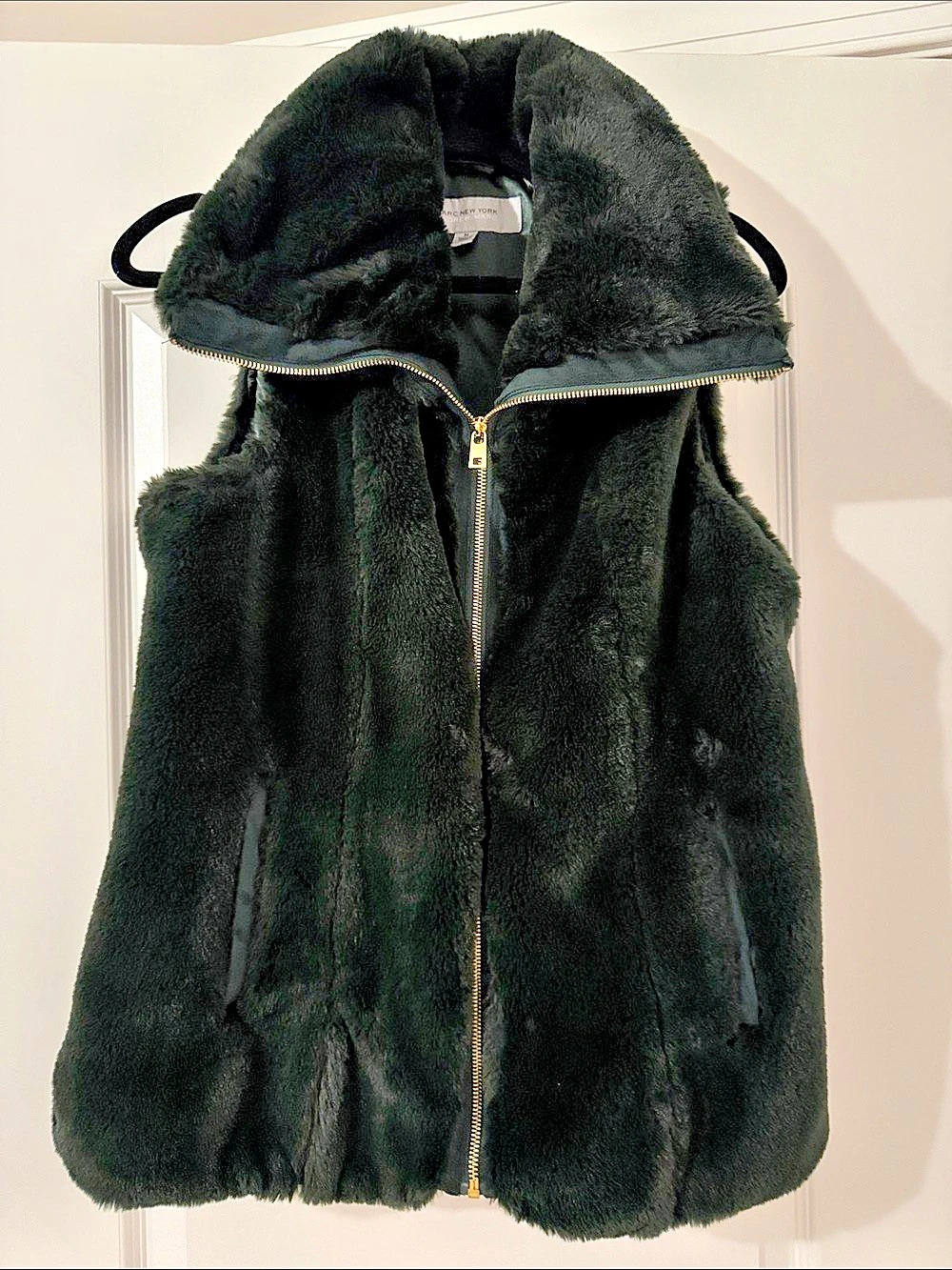 Marc New York Faux Fur Hooded Vest in Dark Green Size Medium